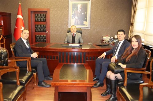 Radikal Eğitim Kurumları Yetkililerinin Kaymakamımız Özkan DEMİR’ e Ziyareti
